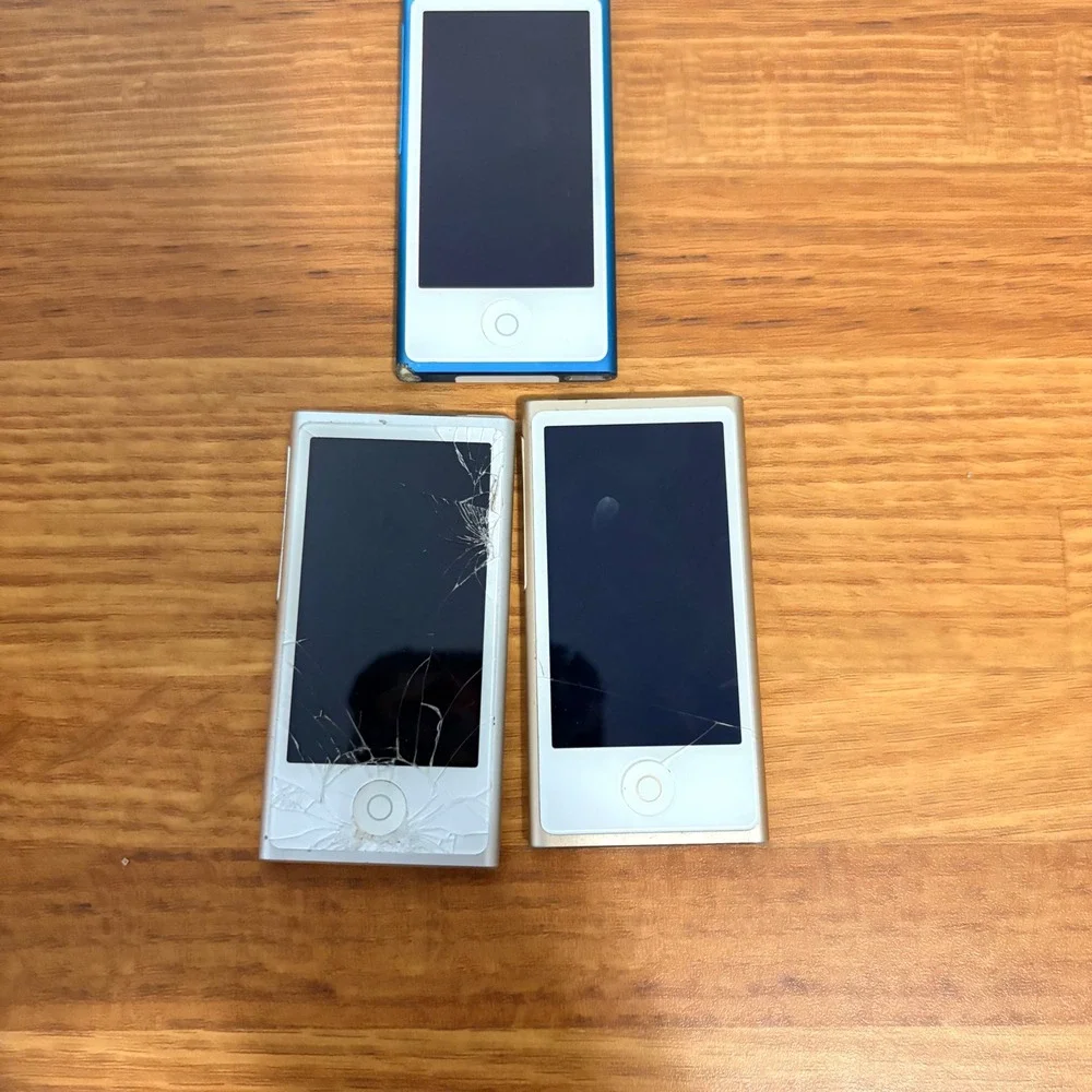 FOR PARTS Apple iPod Nano 7th Gen A1446 Lot of 3 Cracked Screens Blue Silver